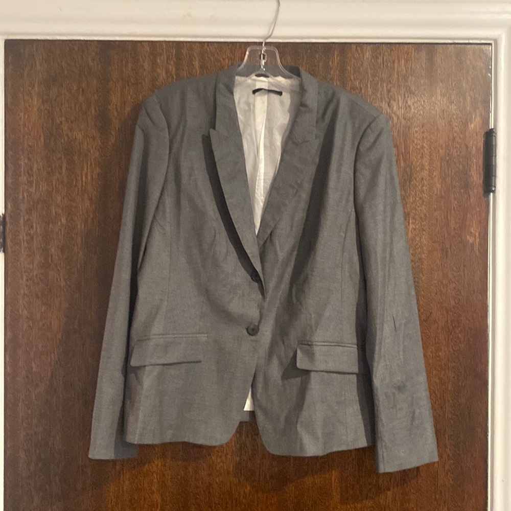 Hugo Boss tailored grey blazer